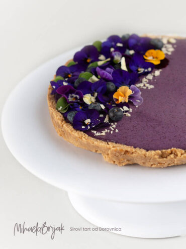 Sirovi tart od Borovnica